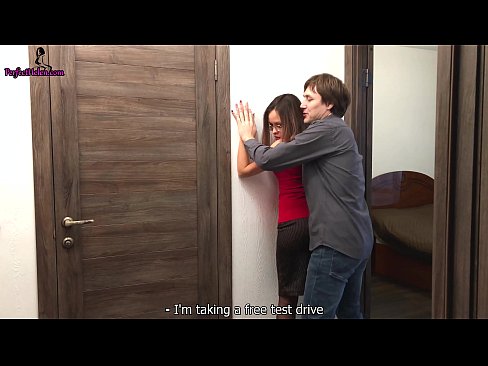 ❤️ Сексуальний ріелтор чуттєво смикає свою кицьку і трахається, продаючи свою квартиру - Кремпай ️❌ Порно-відео у нас uk.pornjk.ru ❌️